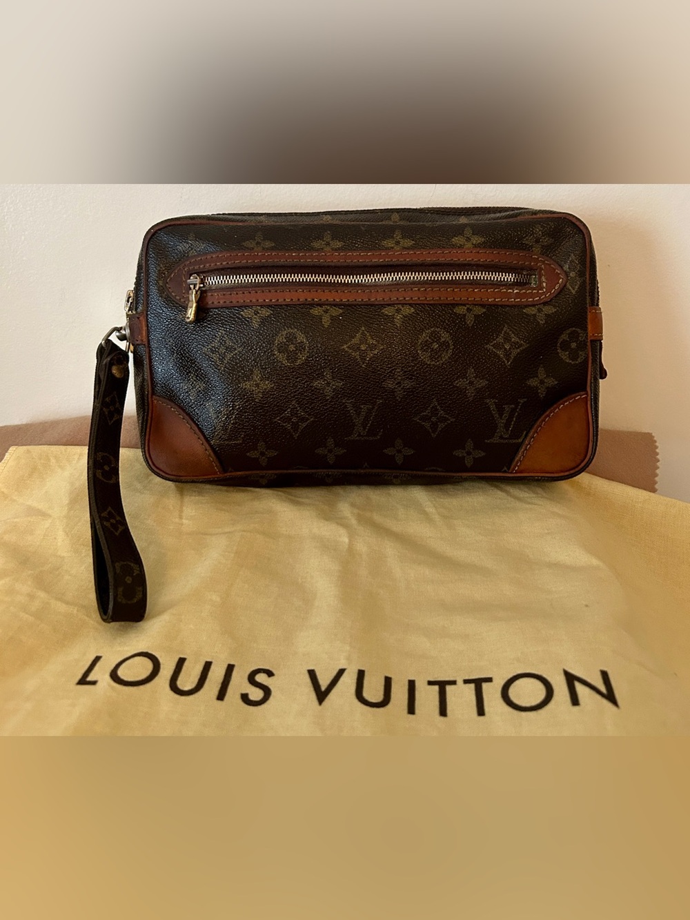Louis Vuitton Marly Dragonne GM wristlet clutch. Vintage 1980